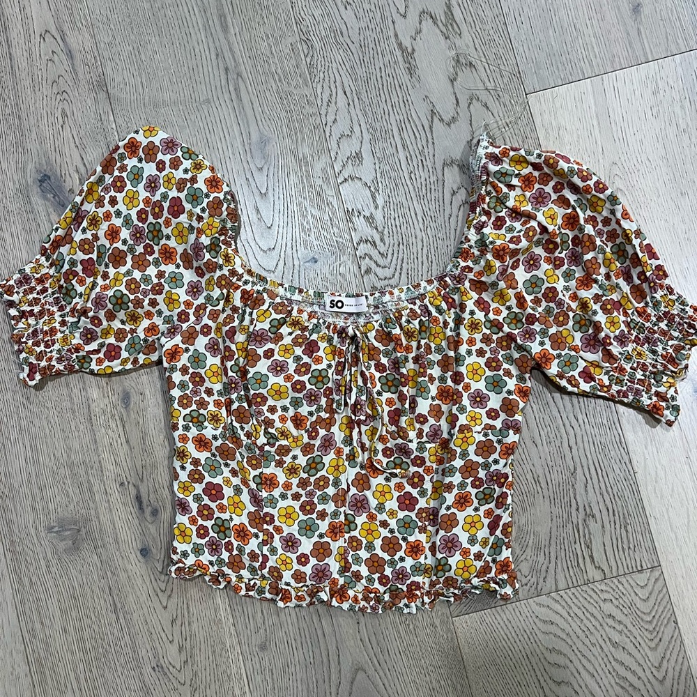 Floral cropped top